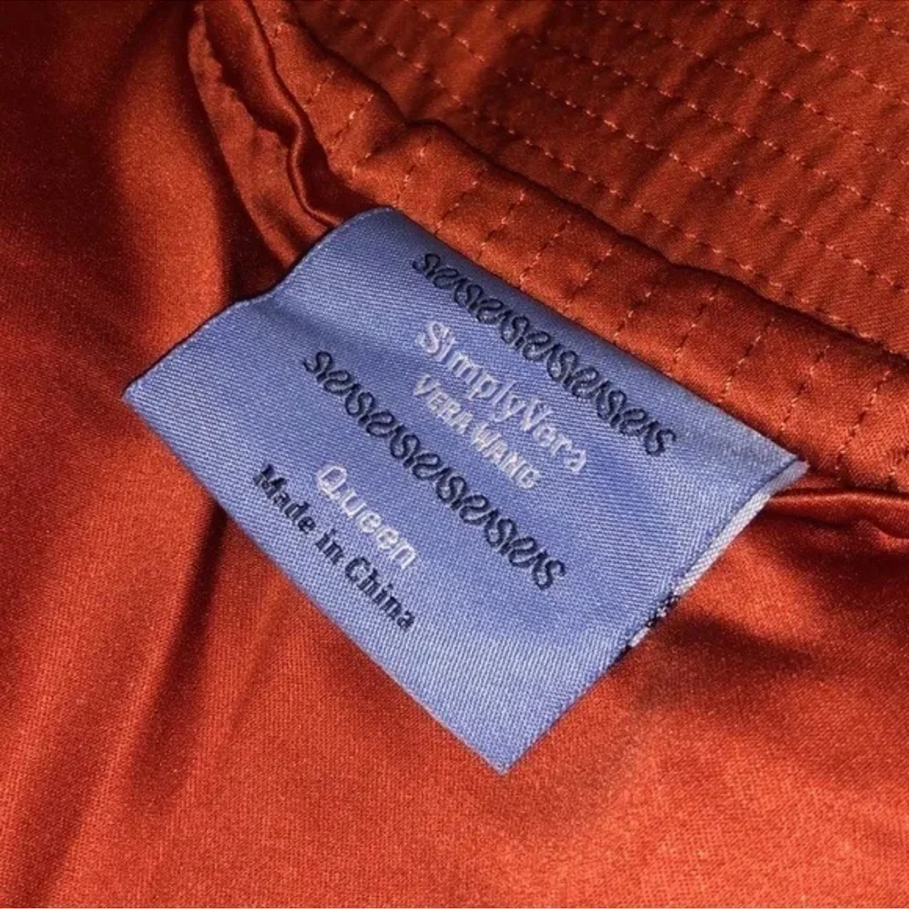 Simply Vera Vera Wang Beautiful Red Comforter